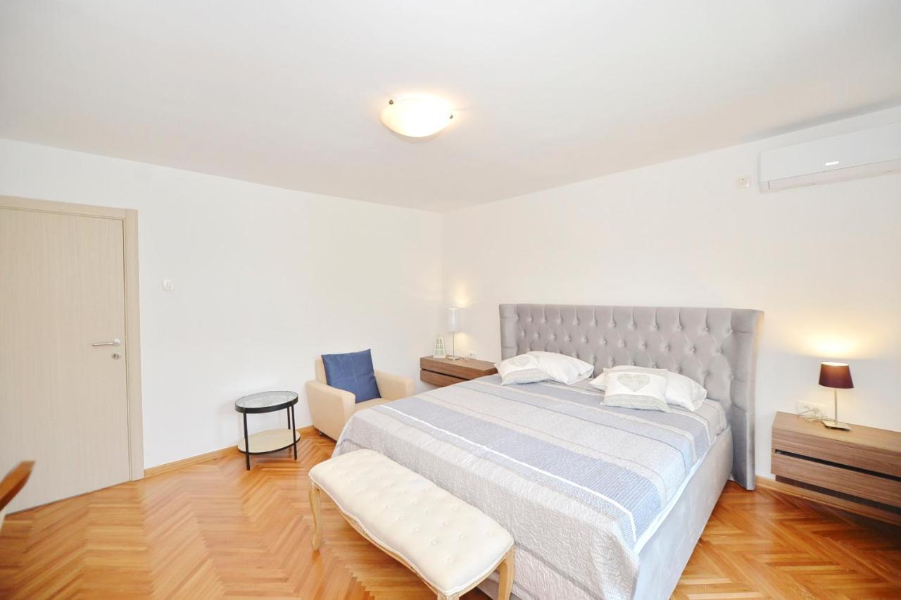 Apartment Ivanovic *