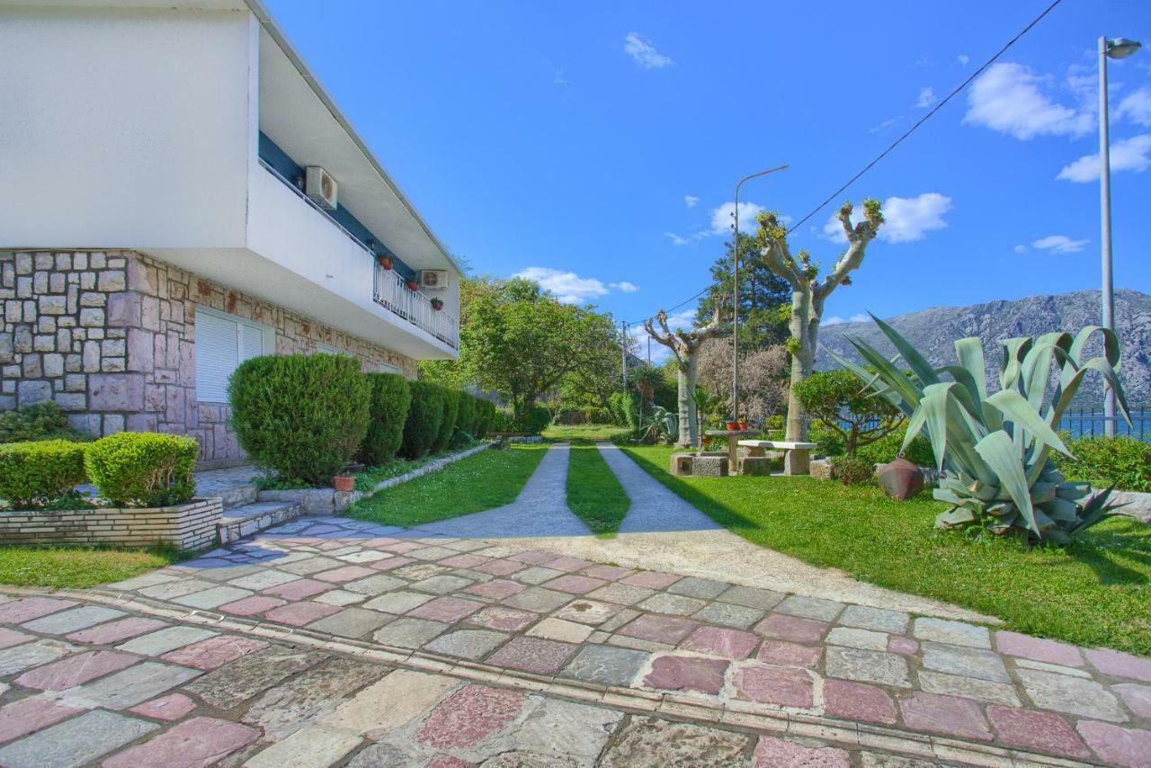 Apartment Ivanovic *