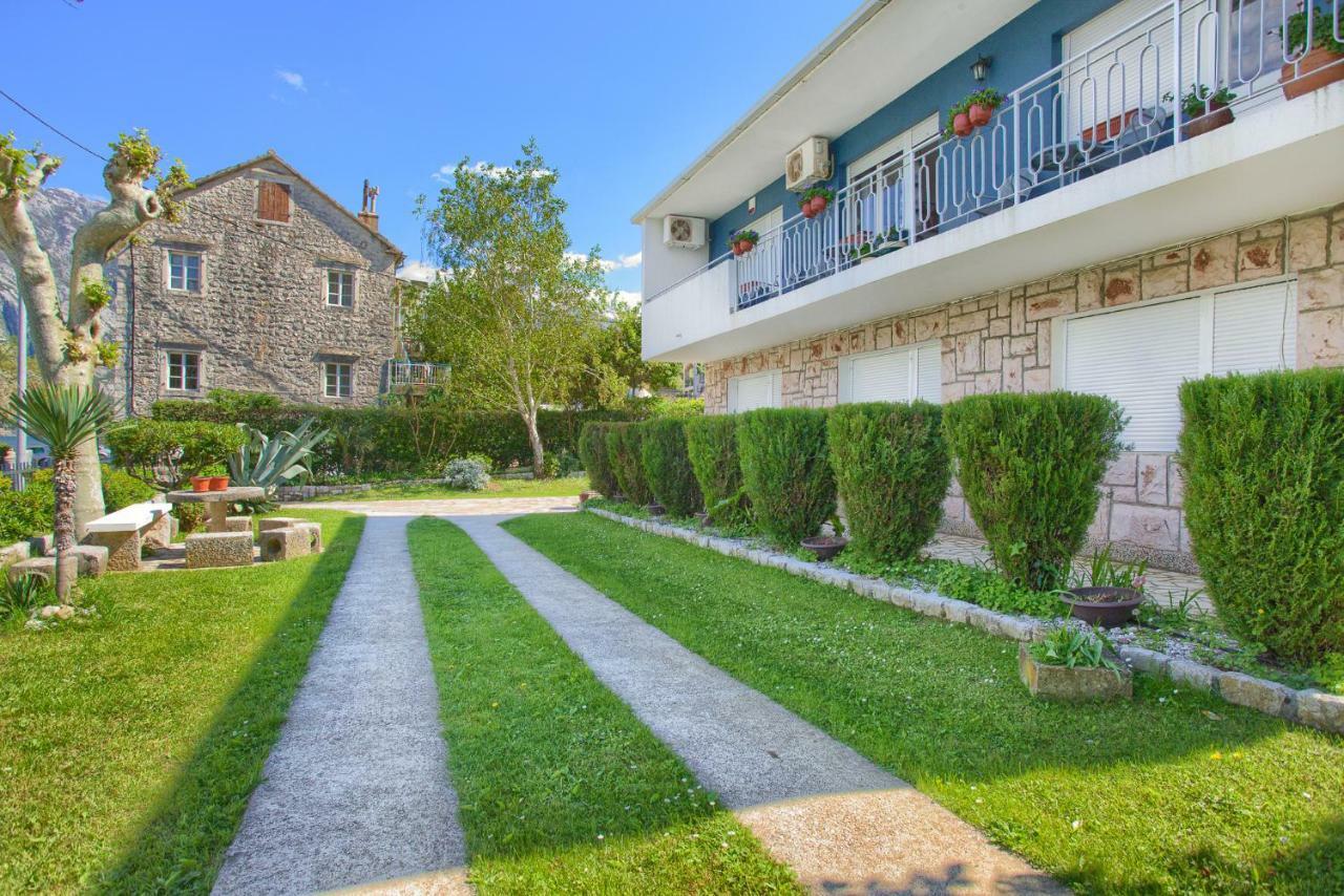 Apartment Ivanovic *