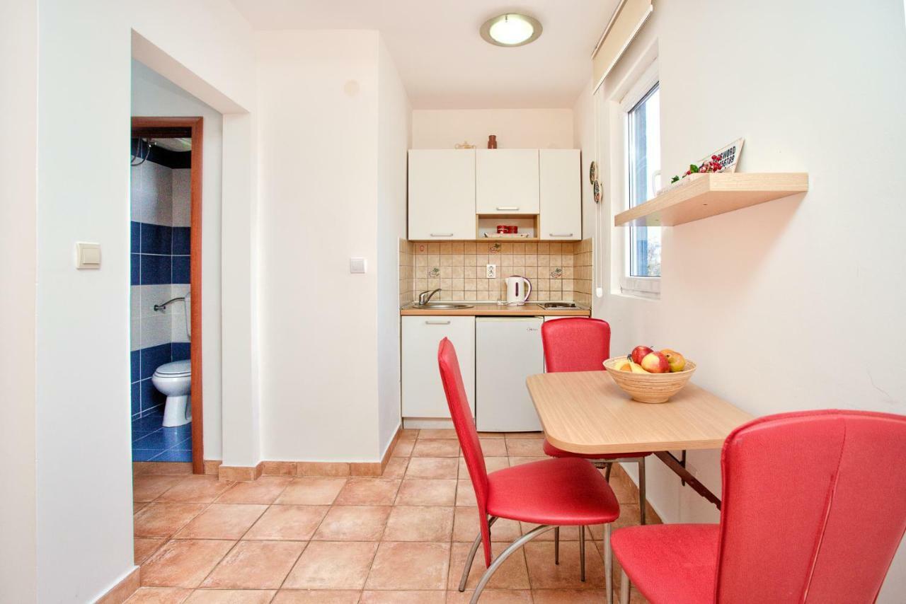 Ivanovic Apartment *